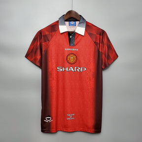 Retro de la casa del Manchester United de 1996 