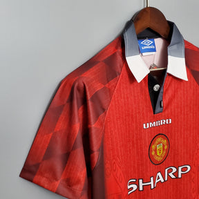 Retro de la casa del Manchester United de 1996 