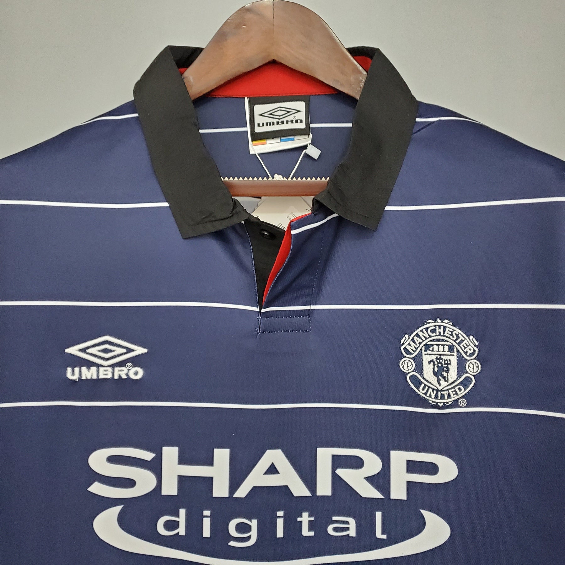 Manchester United Away 99/00 Retro