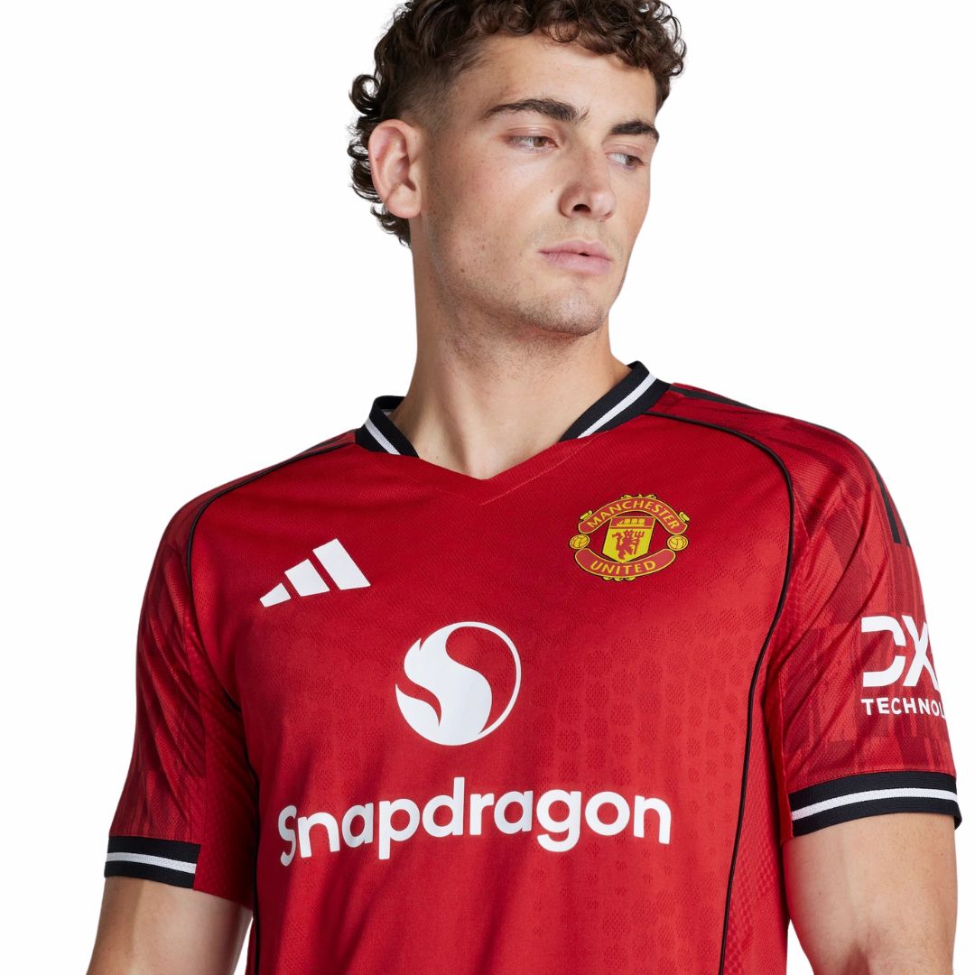 Manchester United home 25/26 Player version