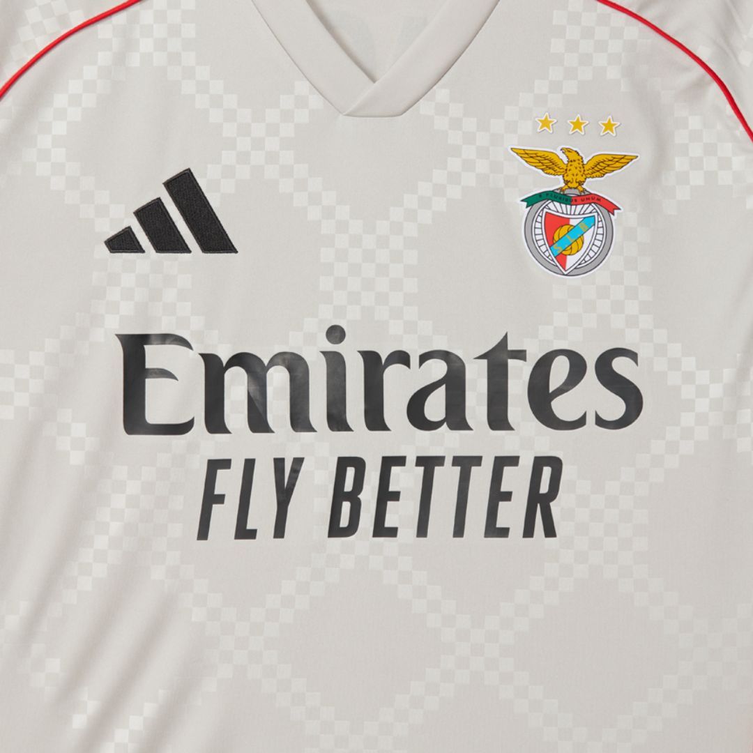Benfica away 25/26