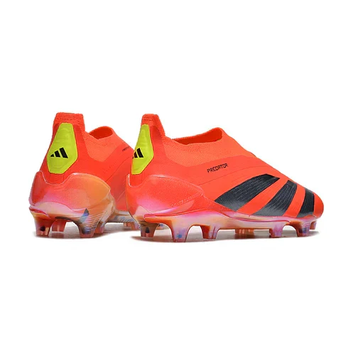 PREDATOR ELITE LACELESS BOOTS FG Football Boots