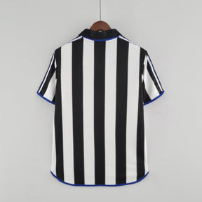 Newcastle Home 00/01 Retro