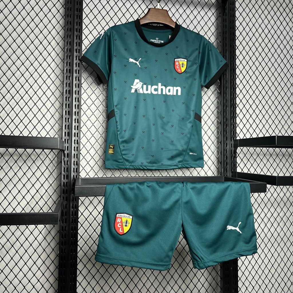 Kids Kit Lens away 24/25