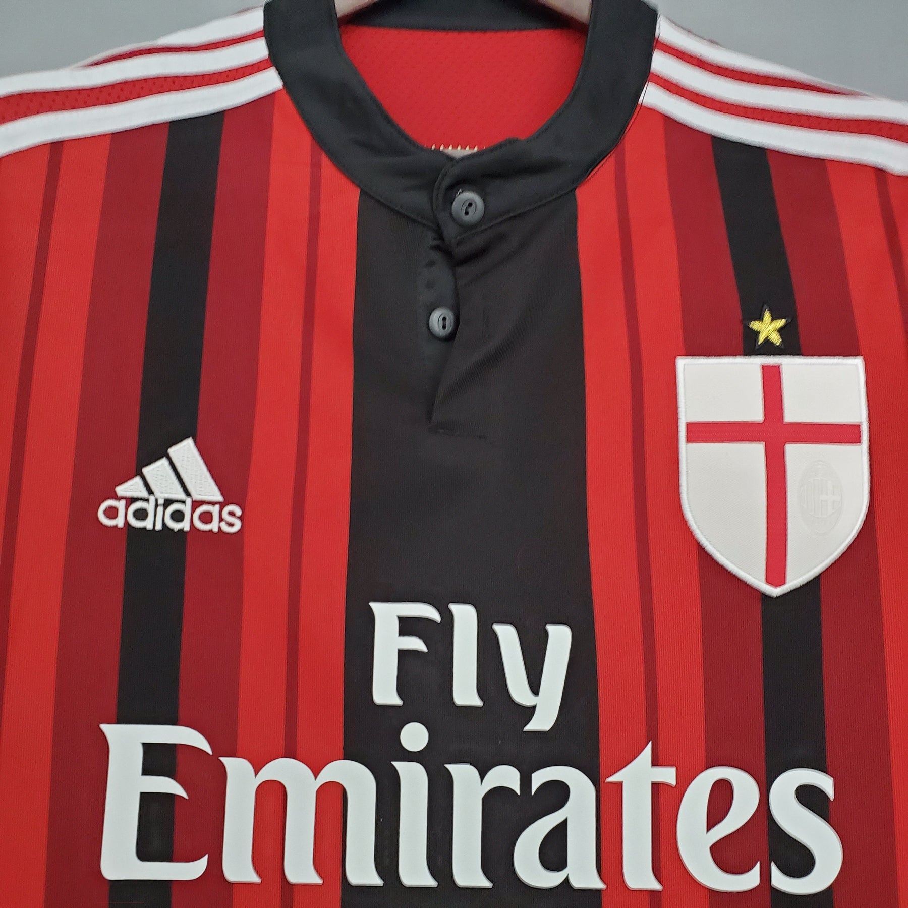 Retro de local del AC Milan 14/15 