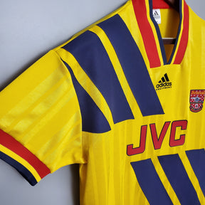 Retro de local del Arsenal 93/94 