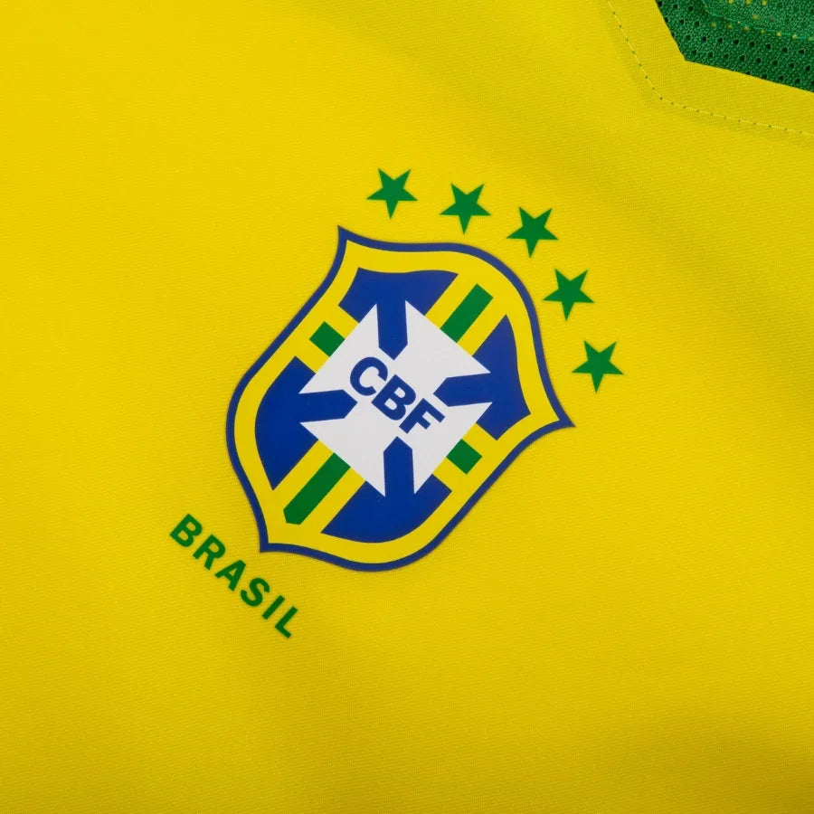 Brazil Retro Home Fan Jersey 2004-2005 (Reissue)