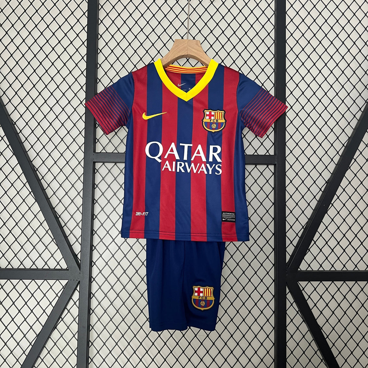 Kit infantil Barcelona local 13/14 retro 